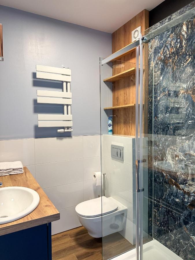 Dmk Blue Apartment Near Warsaw-Modlin Airport Nowy Dwór Mazowiecki Eksteriør bilde